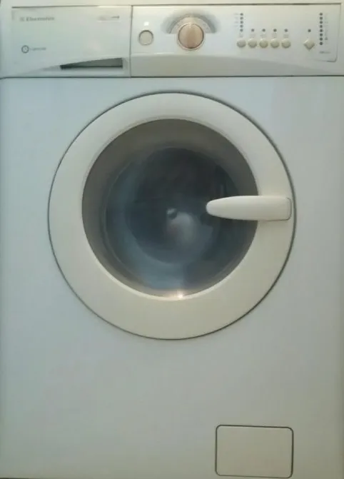 Замена щёток Electrolux EWS 800